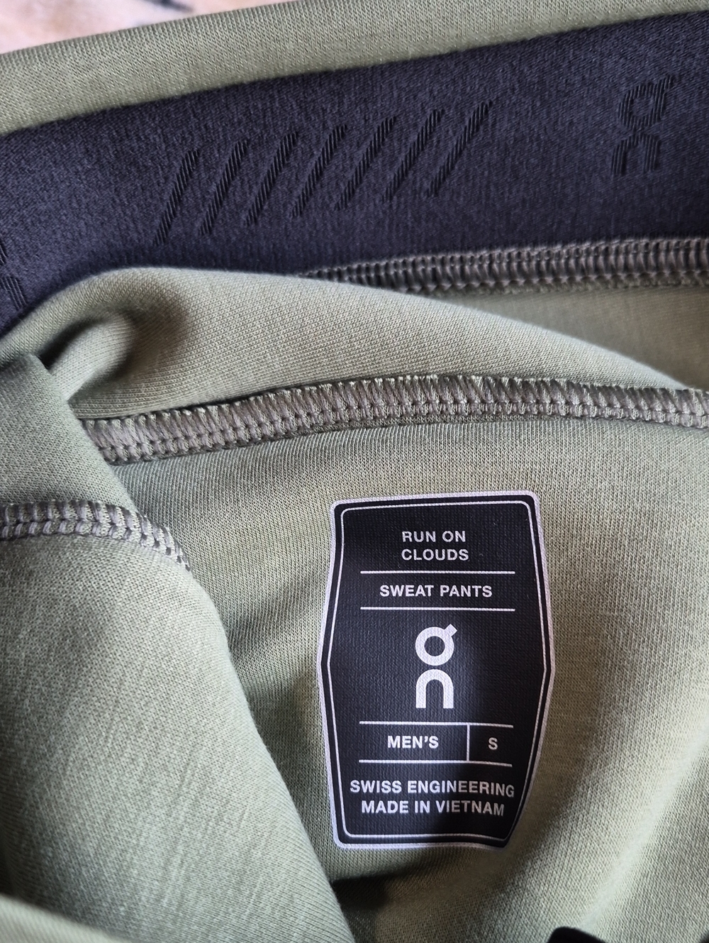 NWT On Running Taiga Sweat Pants Men Size Small Green Soft Joggers - Picture 4 of 13